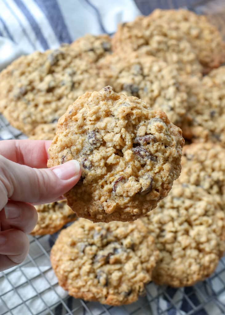 Chewy Oatmeal Raisin Cookies