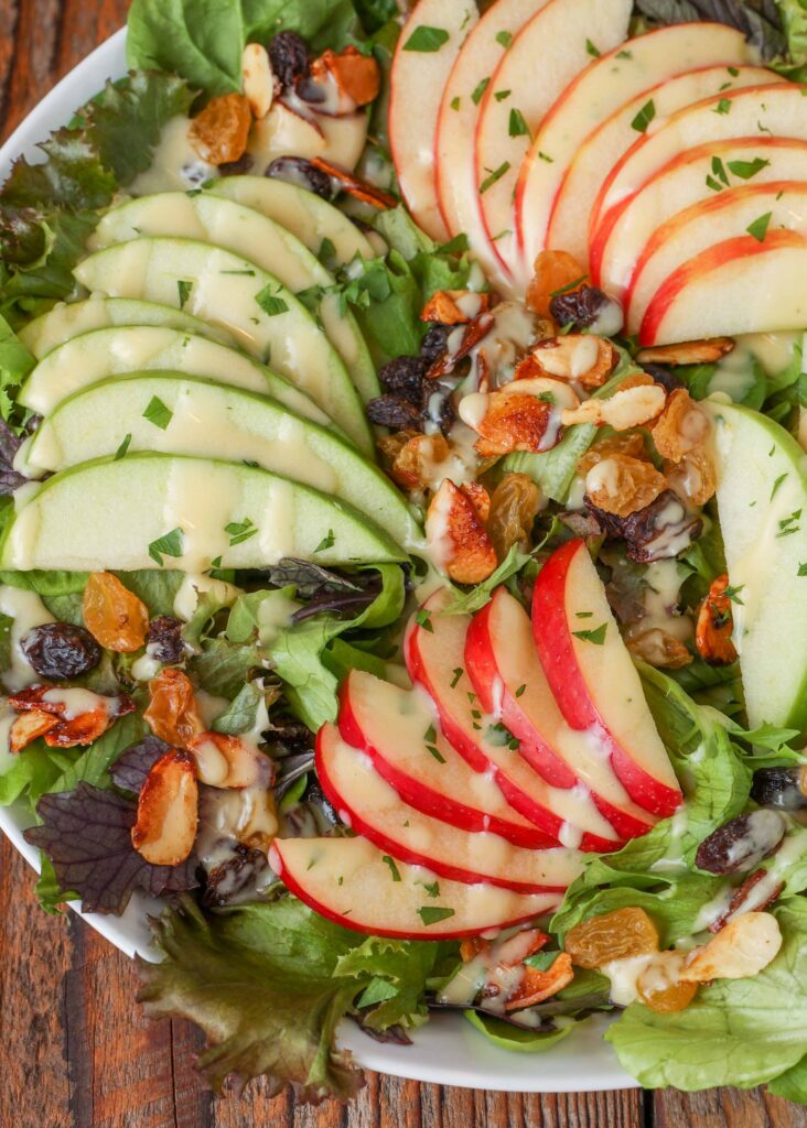 spinach and apple salad with honey cider dressing