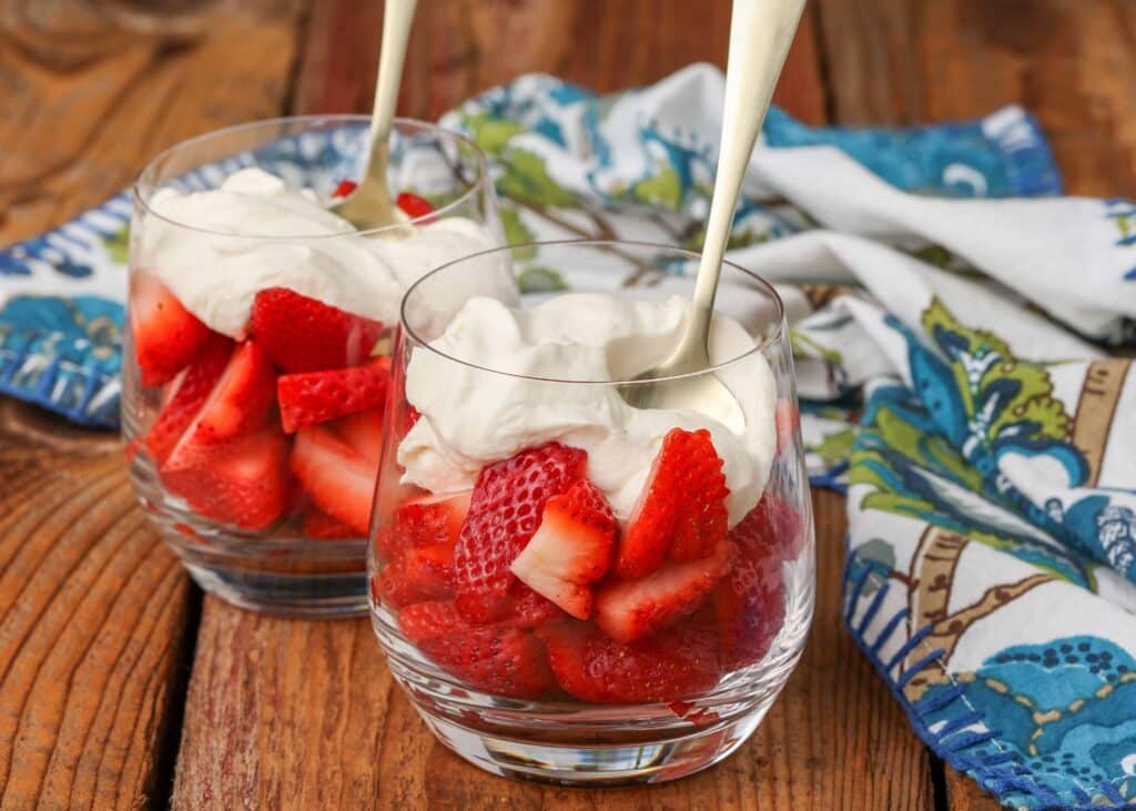 strawberries with Romanoff cream
